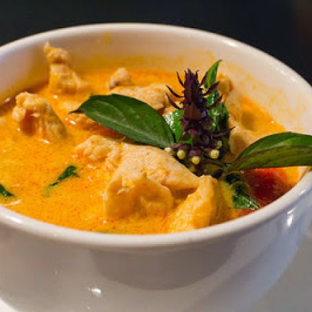 Red Curry with Chicken & Rice