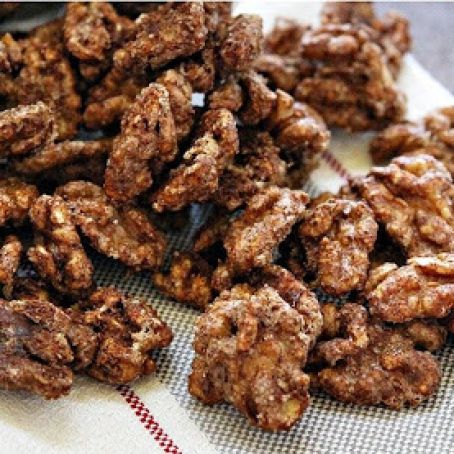 Cinnamon Vanilla Glazed Walnuts