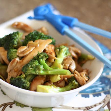 Ginger Chicken and Broccoli Stir Fry