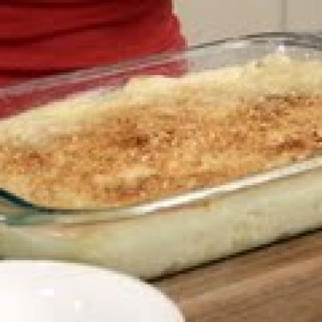 Baked Mashed Potatoes with Parmesan Cheese and Bread Crumbs