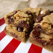 Peanut Butter Chocolate Chip Blondie