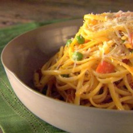Pasta with Tomato and Peas (Giada)