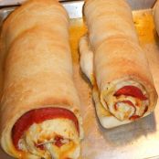 Easy Cheesy Pepperoni Twist Rolls