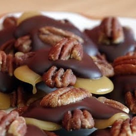 Chocolate Pecan Caramel Turtles