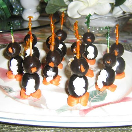 OLIVE PEGUINS  (Sue's)