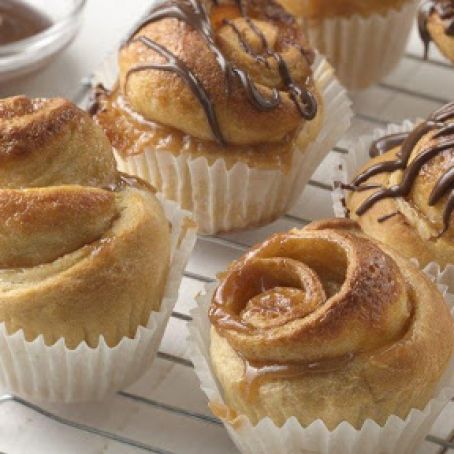 Peanut Butter Caramel Sticky Rolls