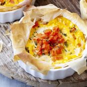 Crispy Tomato-Cheddar Breakfast Cups