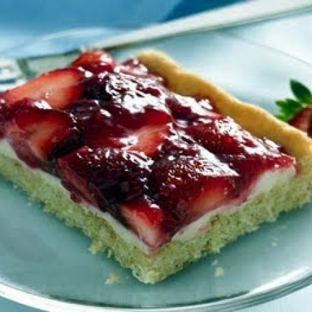 Strawberries & Cream Dessert Squares
