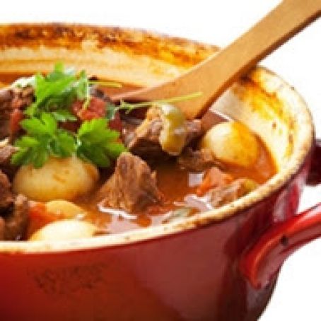 Rachael Ray's Autumn Beef Stew With Apple, Onion and Roasted Garlic