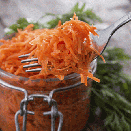 Nigella Lawson's Quick-Pickeled Carrots