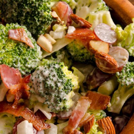 Bacon, Grape & Broccoli Salad (Paleo)