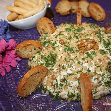 BOLA DE QUESO NUEZ Y PEREJIL