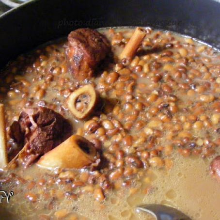 Dried Field Peas w/ Smoked Ham Shanks