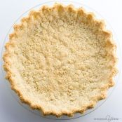 Almond Flour Pie Crust Recipe – 5 Ingredients (Paleo, Low Carb, Gluten-free)