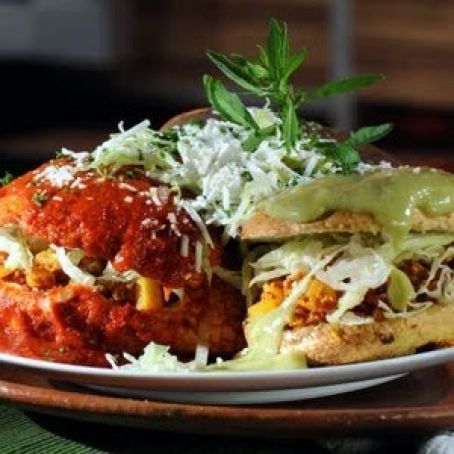 PAMBAZOS EN DIFERENTES SALSAS Y FRIJOL