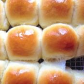 Golden Pull-Apart Butter Buns