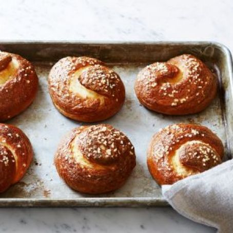 Pretzel Rolls