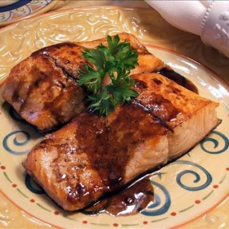 Seared Salmon With Balsamic Glaze