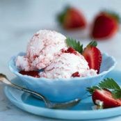 Fresh Strawberry Ice Cream
