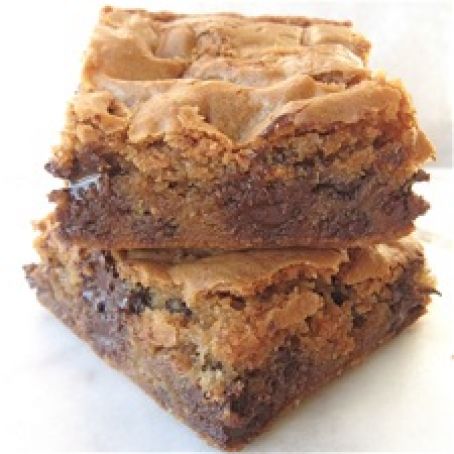 Chewy Chocolate Chip Cookie Bars