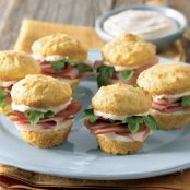 Delicious Ham and Cornbread Sliders
