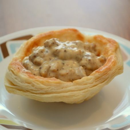 Biscuit Bowls with Eggs and Sausage Gravy Recipe