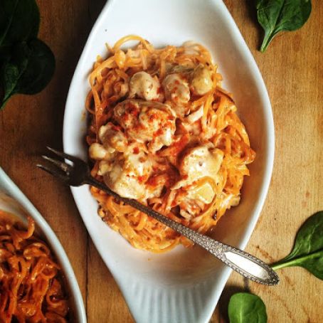 Buffalo Chicken Alfredo with Sweet Potato Pasta. (Paleo, Dairy/Egg/Gluten/Grain/Nut Free)