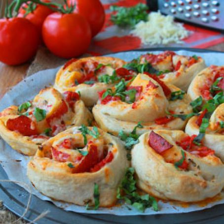 Ultimate Party Pizza Rolls