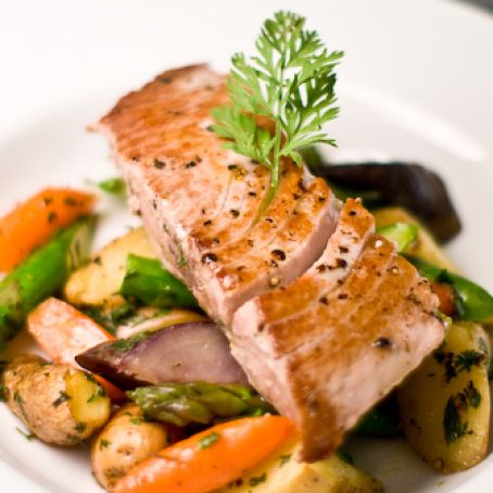 LEMON TUNA STEAKS ON ROASTED VEGGIES