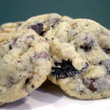 Chocolate Chip Oreo Cookies