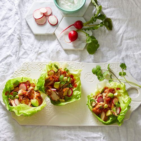 QUICK COOKER SALSA CHICKEN LETTUCE WRAPS