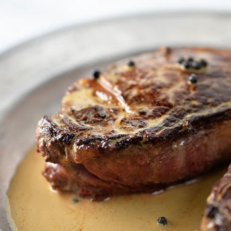 Steaks with Peppercorn Sauce