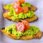 PEA PESTO CROSTINI