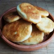 Mchadi (Georgian cornbread)