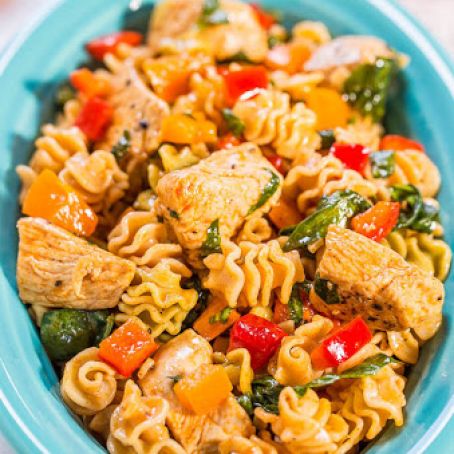 Smoky Chicken, peppers, and spinach pasta salad