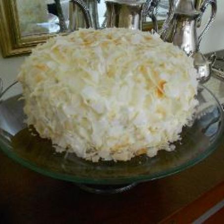Coconut, Toasted layer-cake w/ Pineapple preserves filling