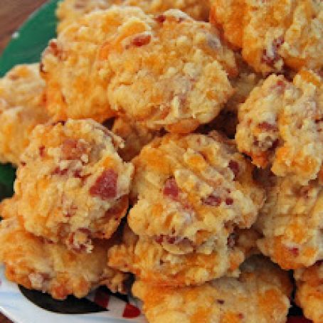 Bacon Cheddar Crackers