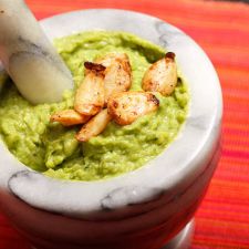 Guacamole with Roasted Garlic