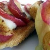 Roasted Apple and Brie Bruschetta