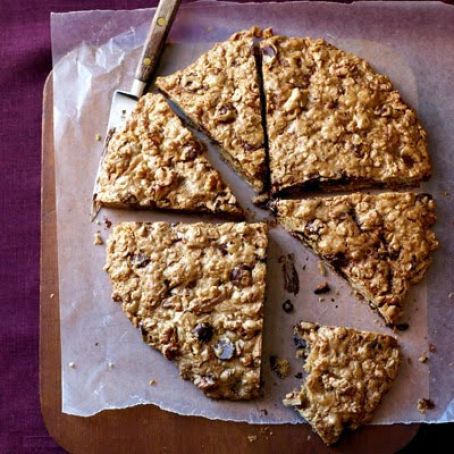 Oatmeal-Chocolate Chip Cookie Pizza