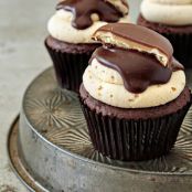 Tagalong Cupcakes