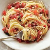 Pasta with Fresh Tomato Sauce