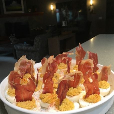 Deviled Eggs with Crispy Prosciutto