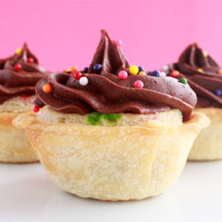 The Ultimate Ice Cream Cake Cookie Pie