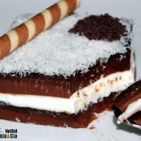 GELATINA DE CHOCOLATE Y COCO