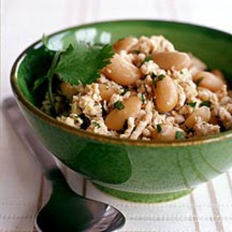 White Bean and Ground Turkey Slow Cooker Chipotle Chili