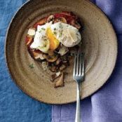 Poached Eggs with Mushrooms & Tomatoes