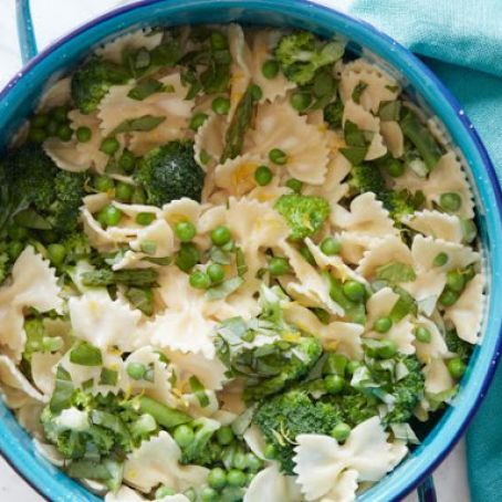 One-Pot Farfalle Primavera