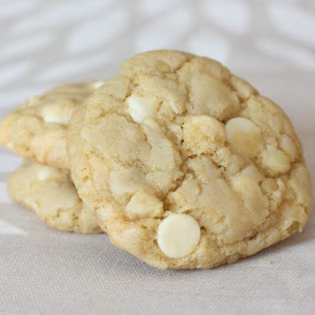 Macadamia White Chocolate Chip Cookies