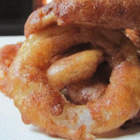 Beer-Battered Onion Rings & Cajun Dipping Sauce